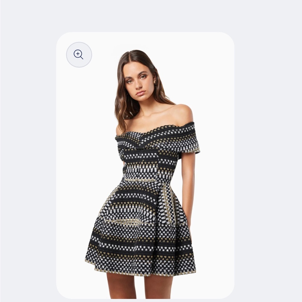 Elliatt Thelma dress size small
New with tags